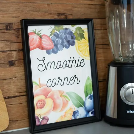 Pretty Jolie Romantic Getaway *