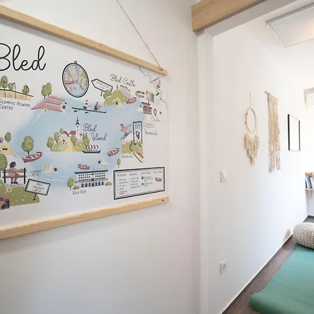 Pretty Jolie Romantic Getaway