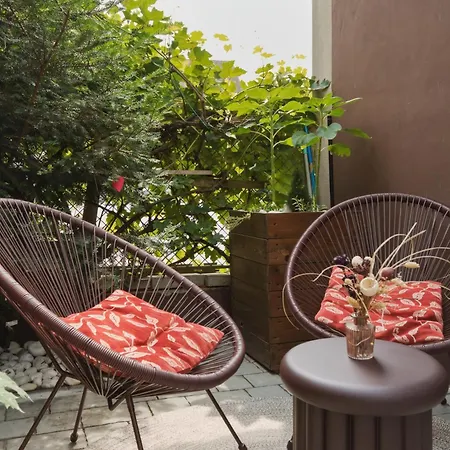 Pretty Jolie Romantic Getaway