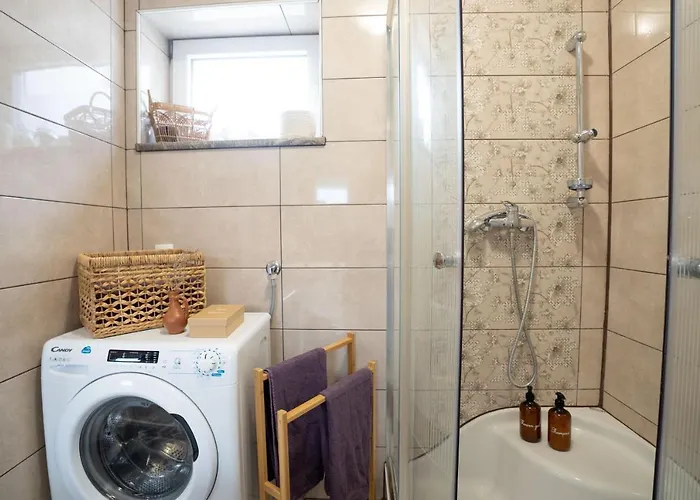 Pretty Jolie Romantic Getaway 布莱德