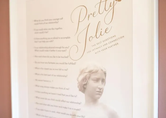 度假居 Pretty Jolie Romantic Getaway