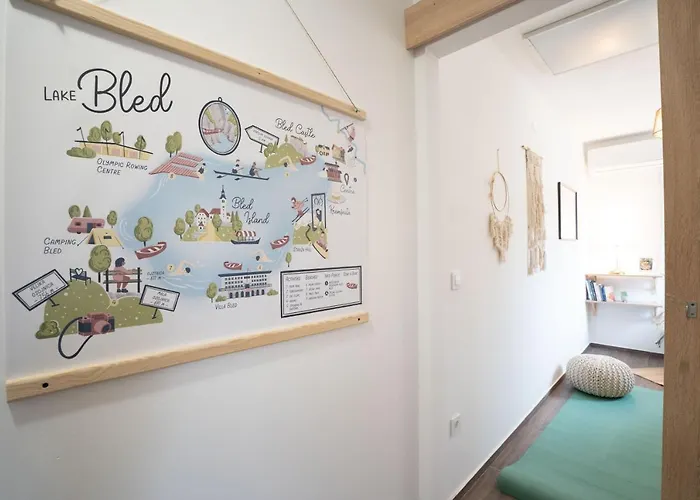 Pretty Jolie Romantic Getaway